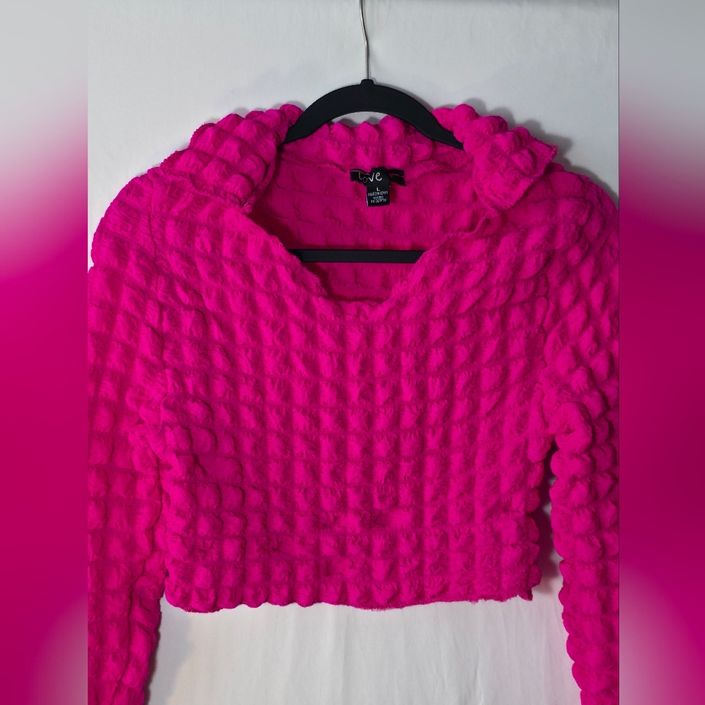 LOVE Hot Pink 3D Bubble Scrunchie Long Sleeve Cropped Retro Y2K Barbiecore Crop - Picture 2 of 9